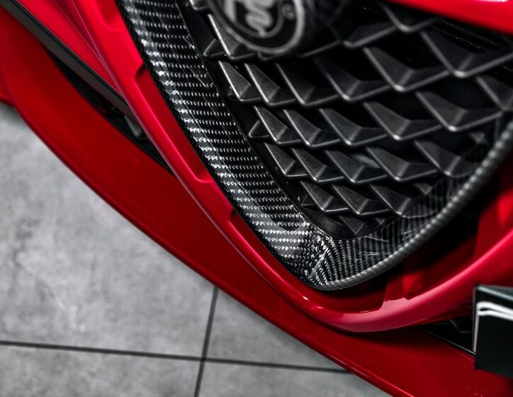 Alfa Romeo Stelvio 12
