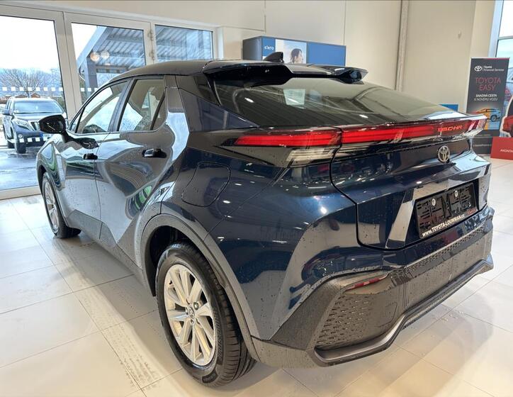 Toyota C-HR 6