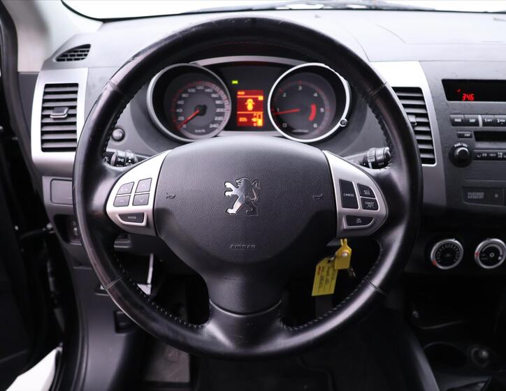 Peugeot 4007 21