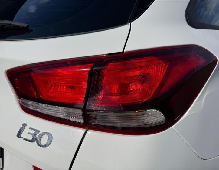 Hyundai i30 23