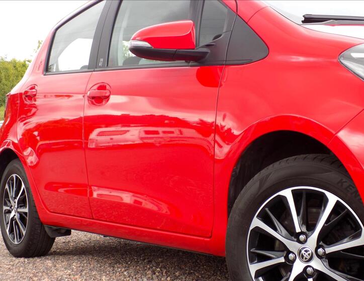 Toyota Yaris 6