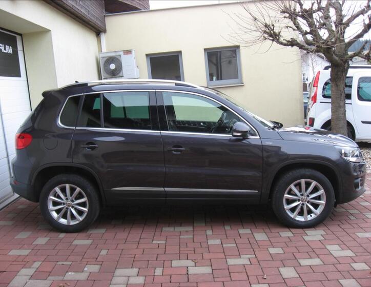 Volkswagen Tiguan 6