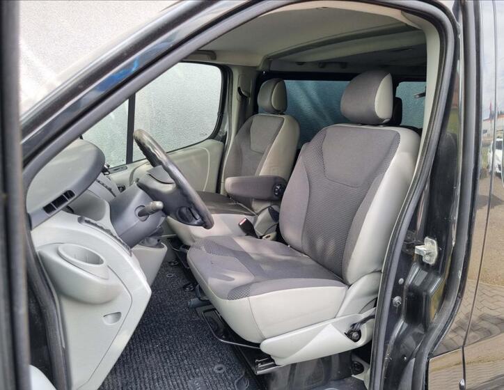 Opel Vivaro 13
