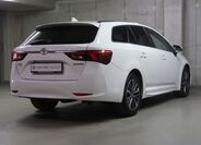 Toyota Avensis 5