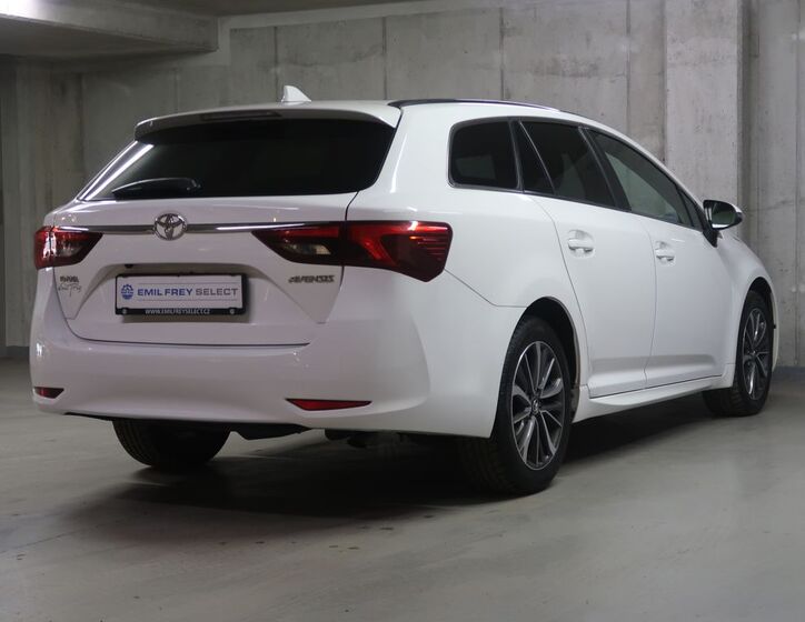 Toyota Avensis 5