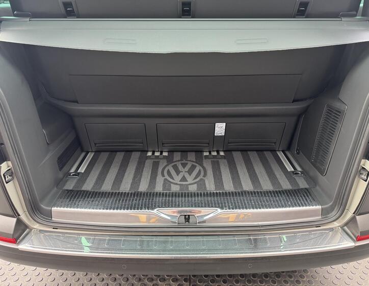 Volkswagen Multivan 18