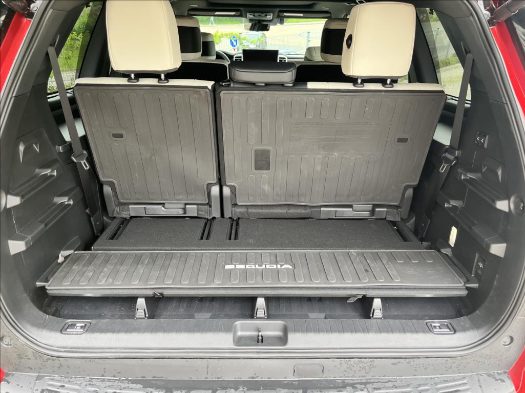 Toyota Sequoia