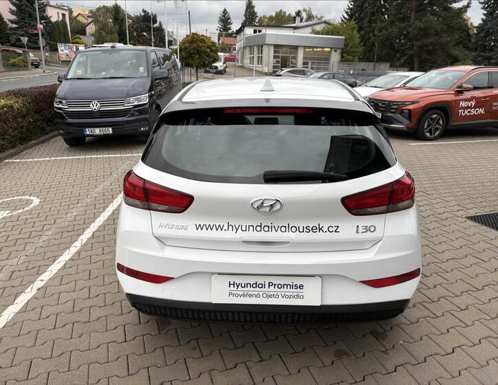 Hyundai i30 4
