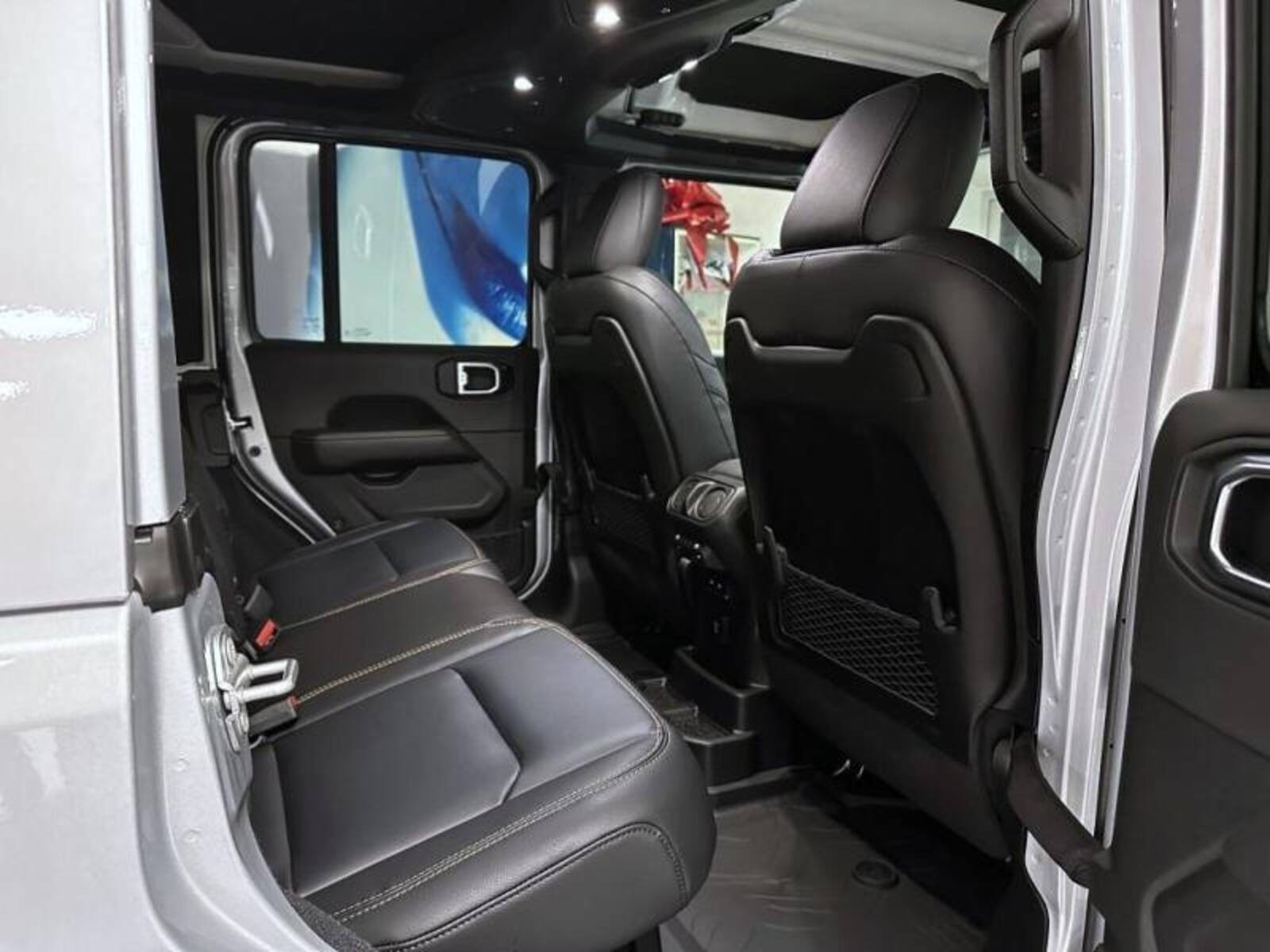 Jeep Wrangler 9