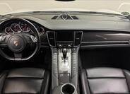 Porsche Panamera 7