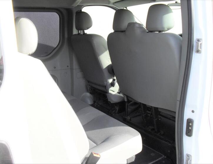 Opel Vivaro 15