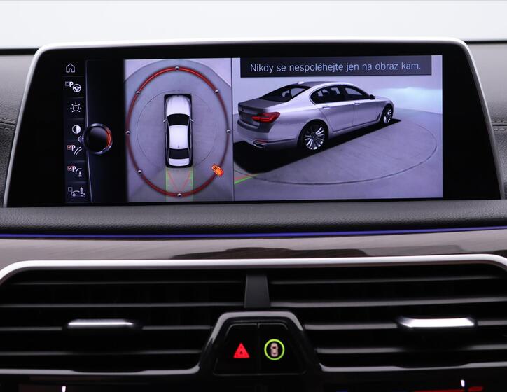 BMW Řada 7 36