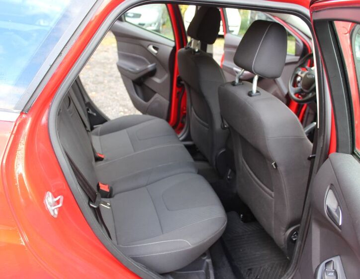 Ford Focus 16