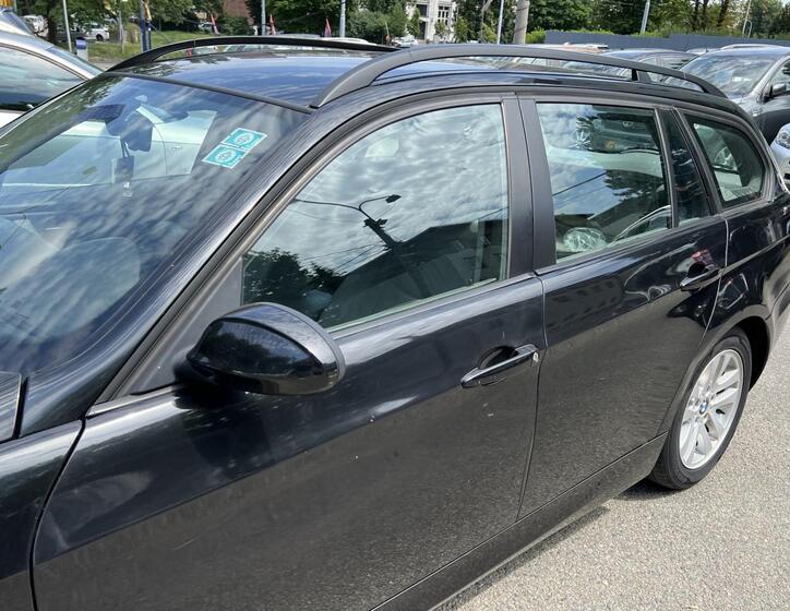 BMW Řada 3 28