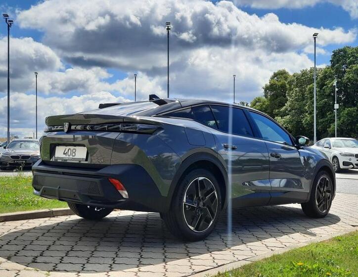 Peugeot 408 3