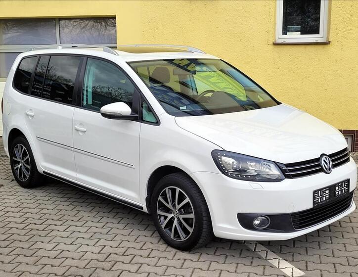Volkswagen Touran 1