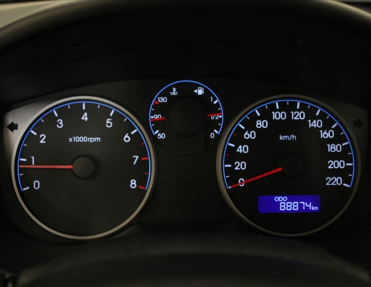 Hyundai i20 16