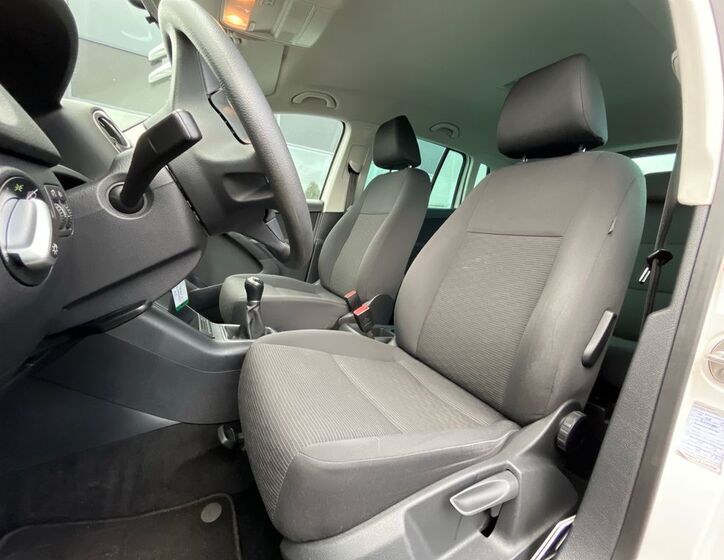Volkswagen Tiguan 9