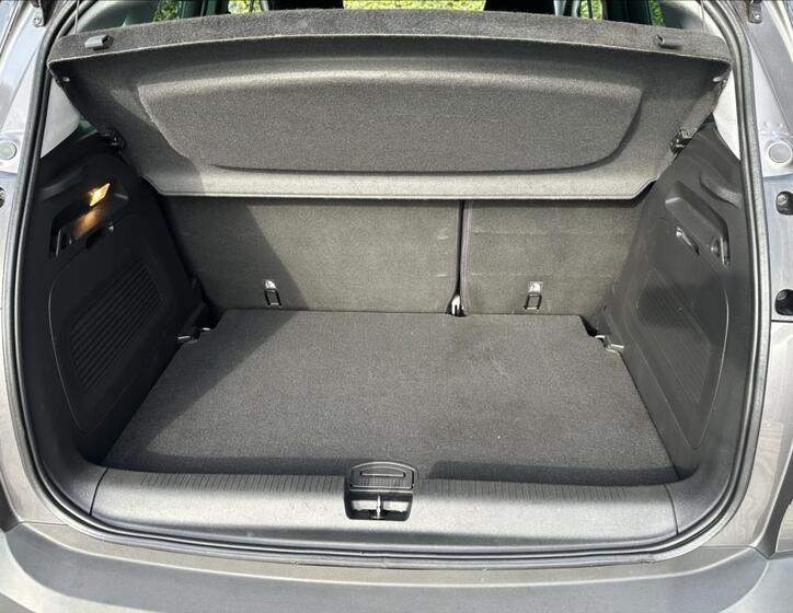 Opel Crossland X 38