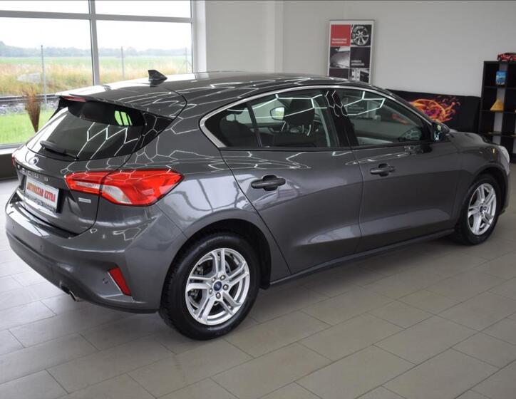 Ford Focus 6