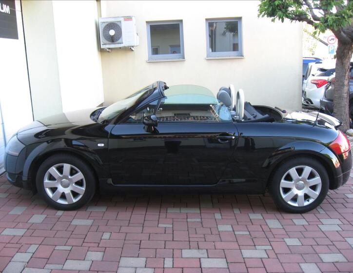 Audi TT 12