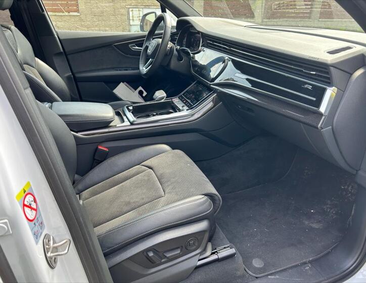 Audi SQ7 10