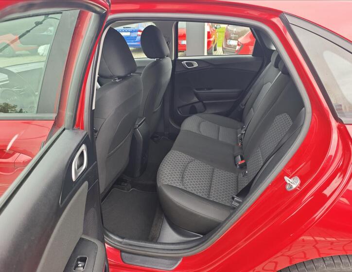 KIA Ceed 11