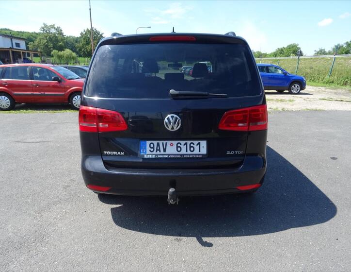 Volkswagen Touran 8