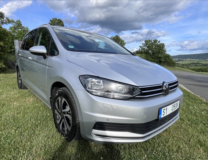 Volkswagen Touran 2