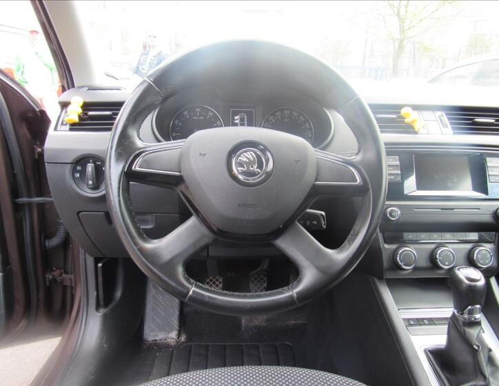 Škoda Octavia 12