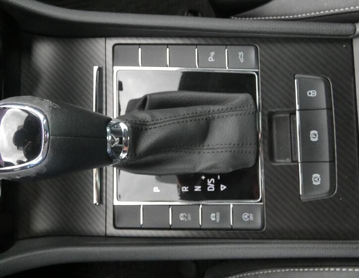 Škoda Superb 18