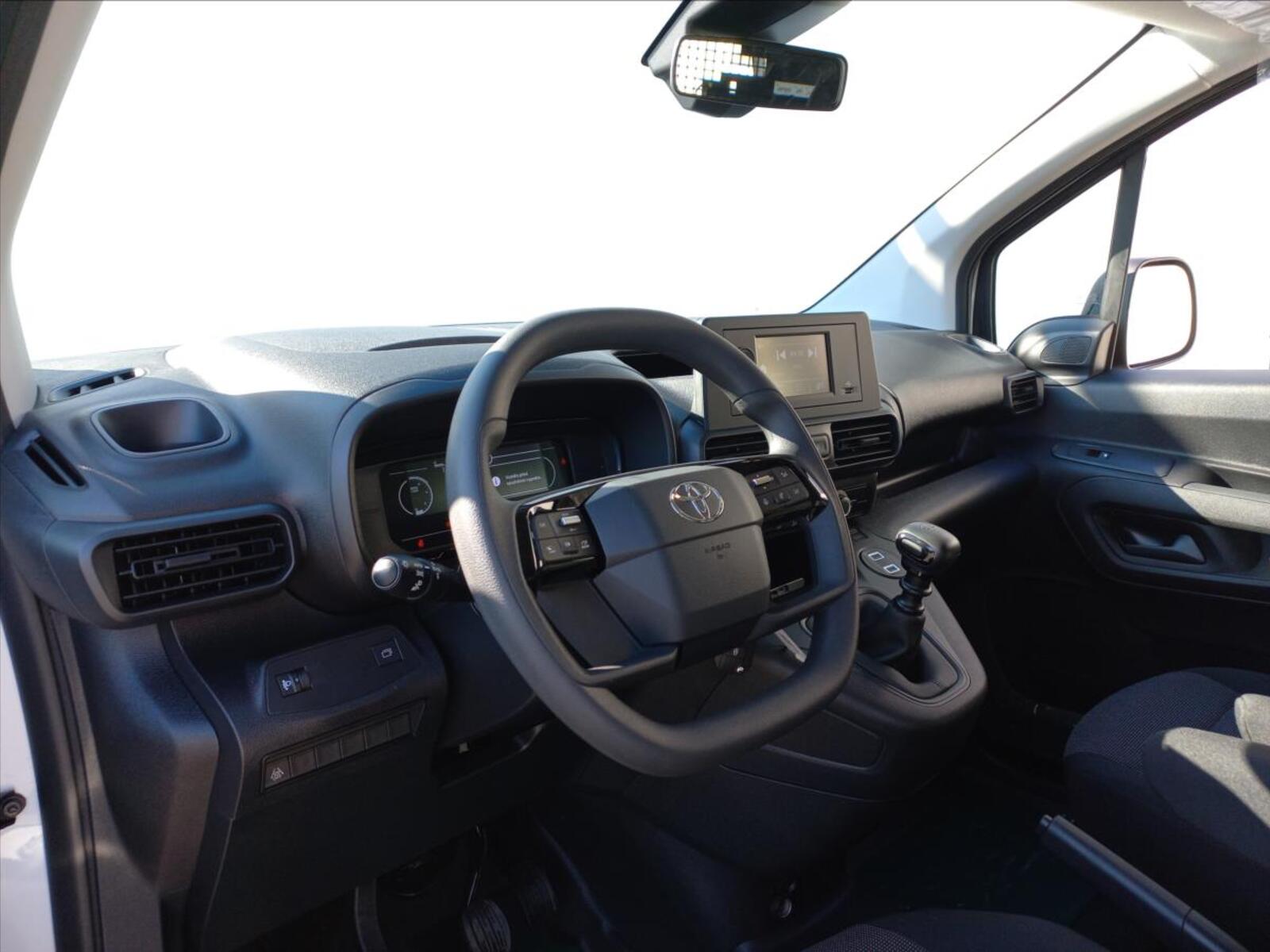 Toyota ProAce City 10