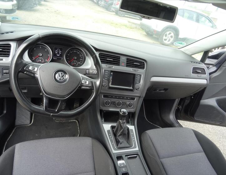 Volkswagen Golf 10