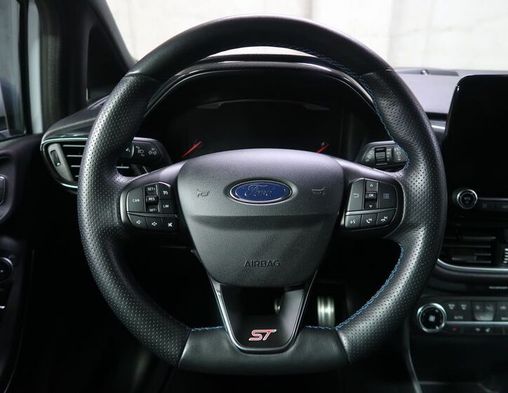 Ford Fiesta 14