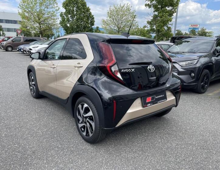 Toyota Aygo 8