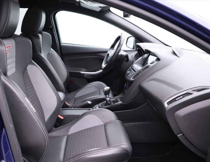 Ford Focus 12