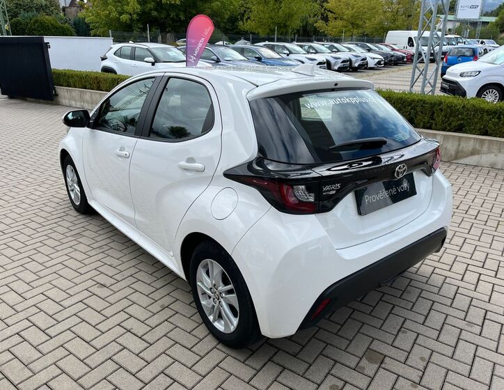 Toyota Yaris 4