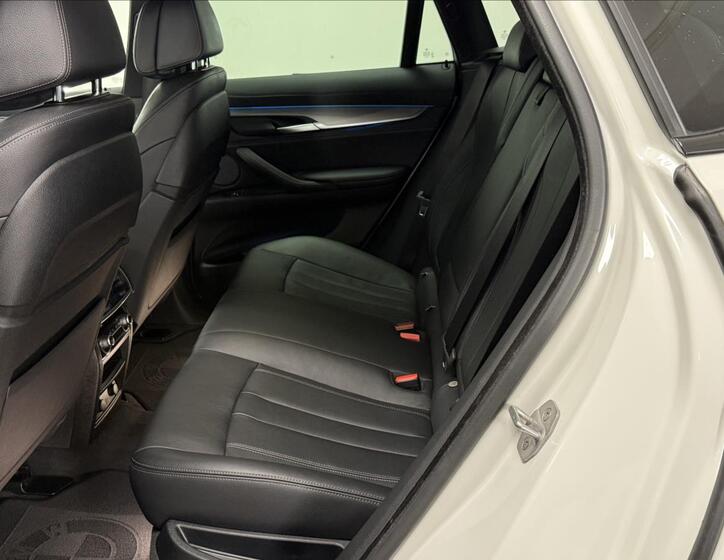 BMW X6 9