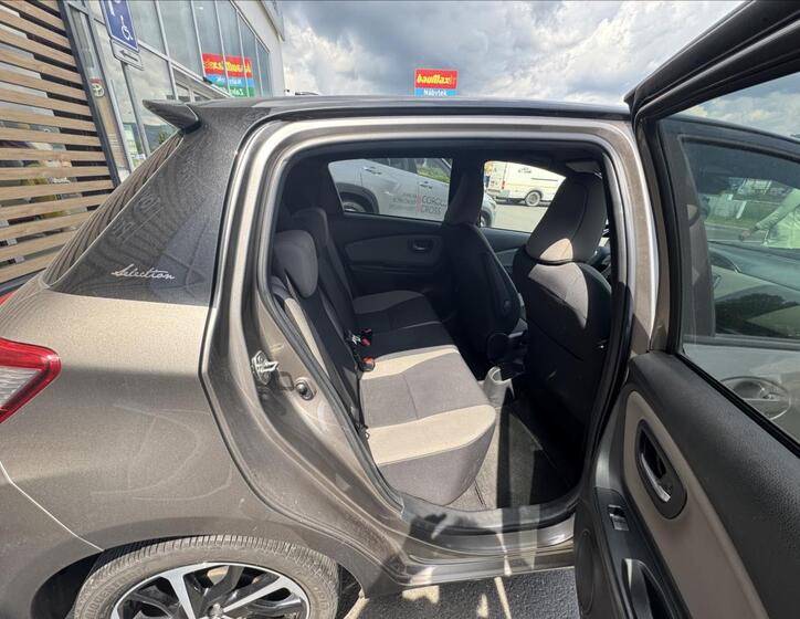 Toyota Yaris 10