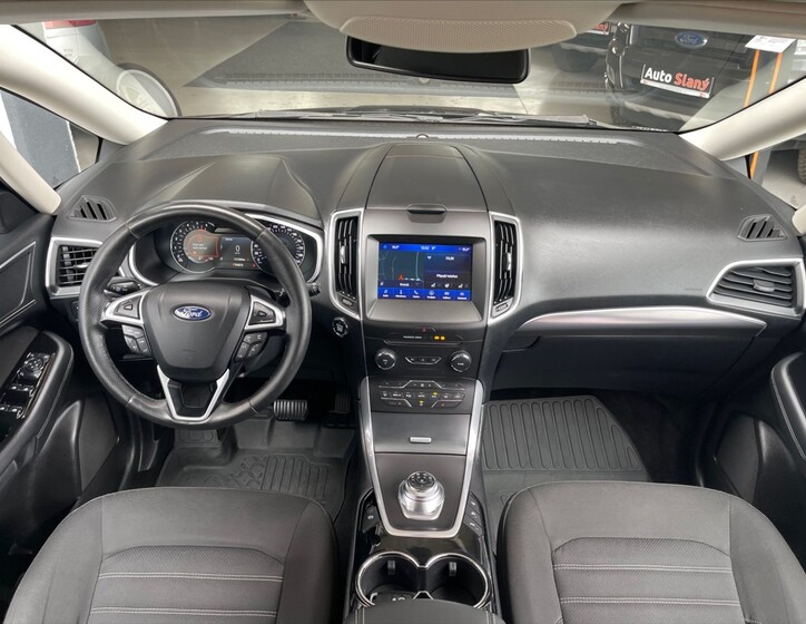 Ford Galaxy 13