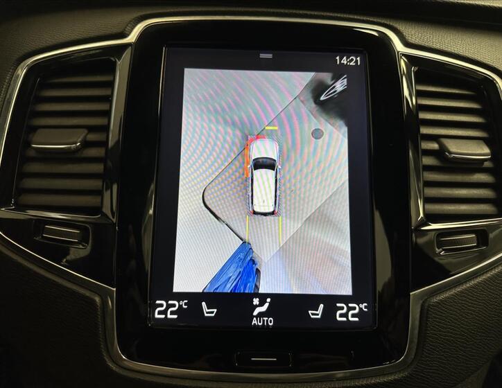 Volvo XC90 13