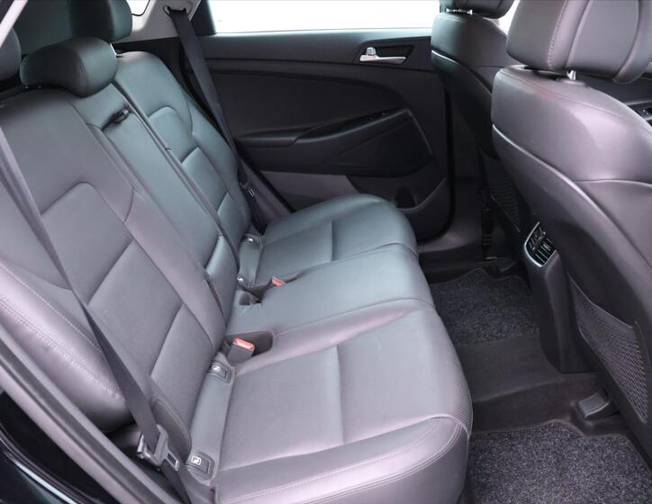 Hyundai Tucson 12