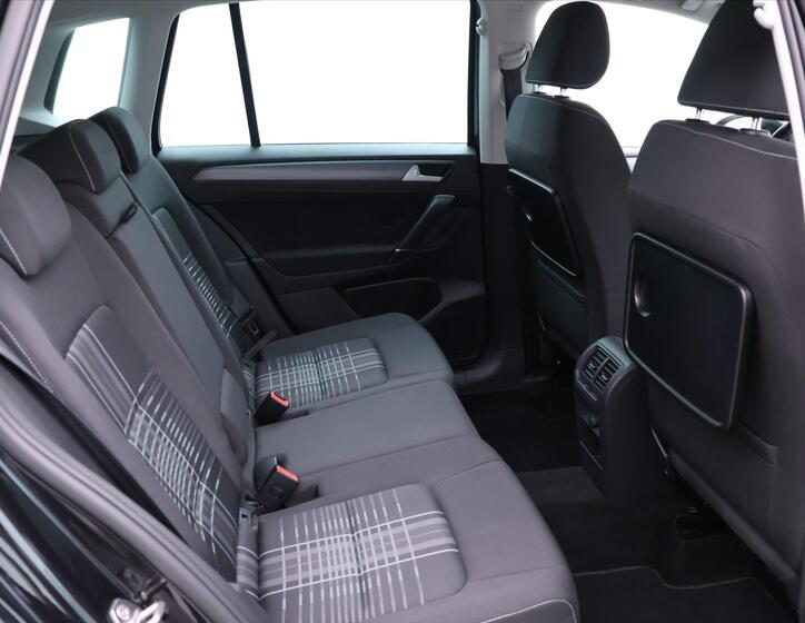 Volkswagen Golf Sportsvan 13
