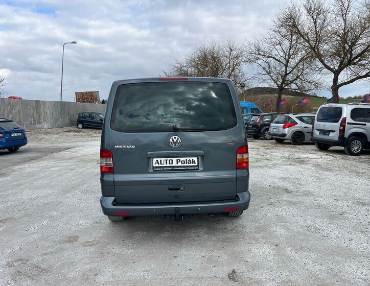Volkswagen Multivan 14