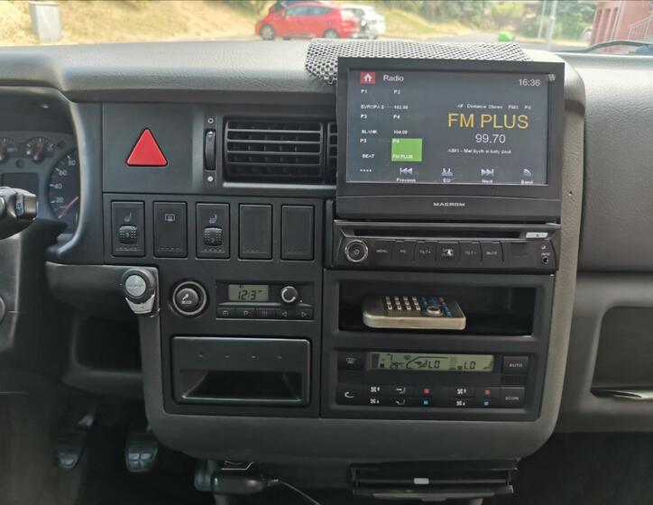 Volkswagen Multivan 24