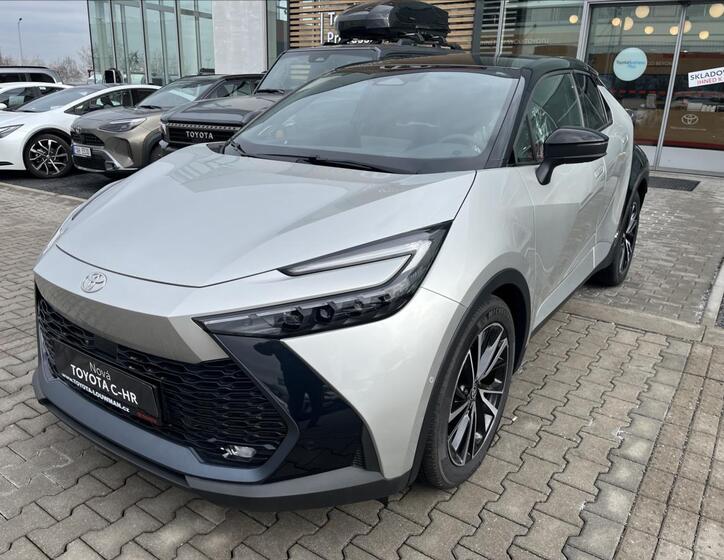 Toyota C-HR 10
