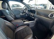 Mercedes-Benz GLA 11