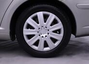 Toyota Avensis 28