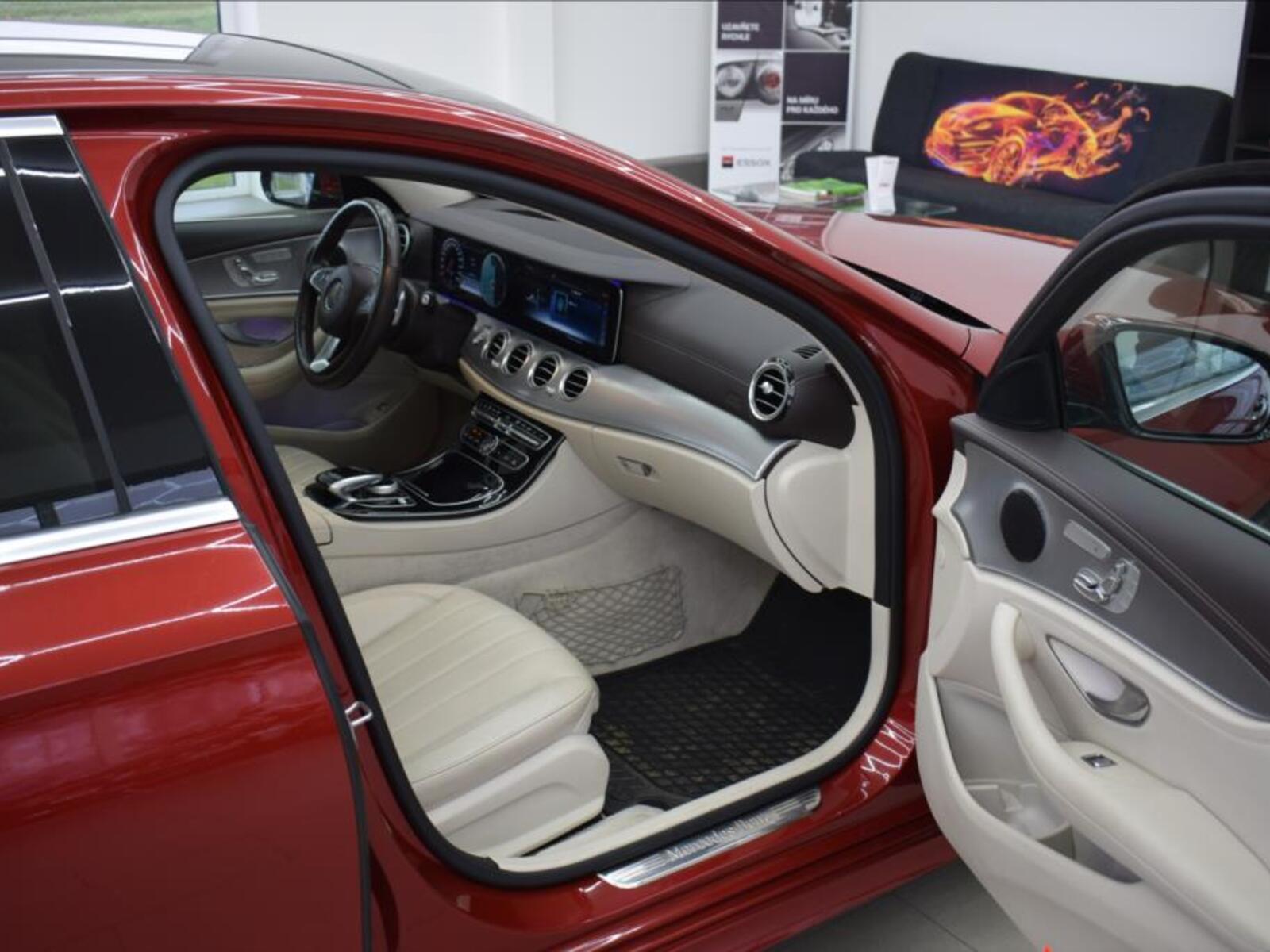 Mercedes-Benz Třídy E 15