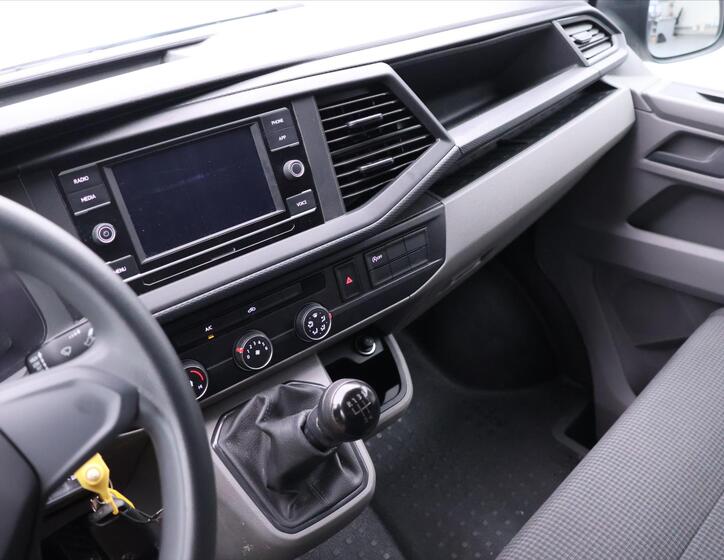 Volkswagen Transporter 19